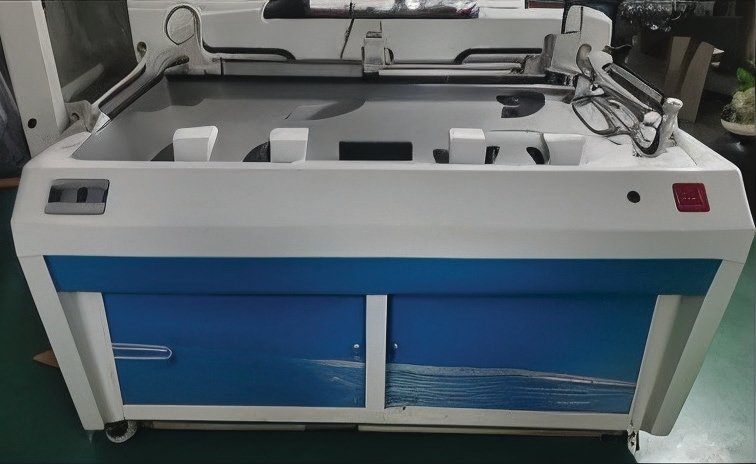 Plate punching device